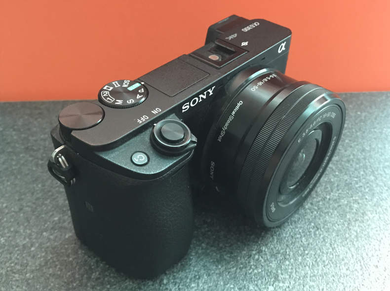 34694 Sony A6300 inkl. 3 Akkus
