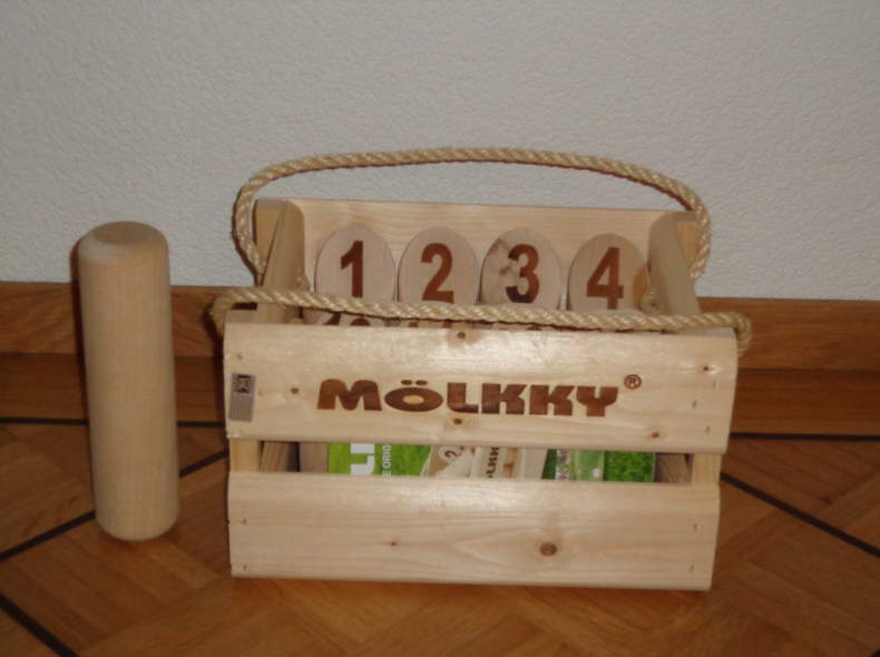 153 Outdoor-Spiel Mölkky
