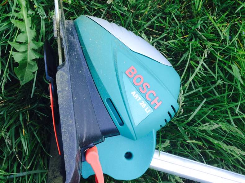 515 Bosch Akku Rasentrimmer