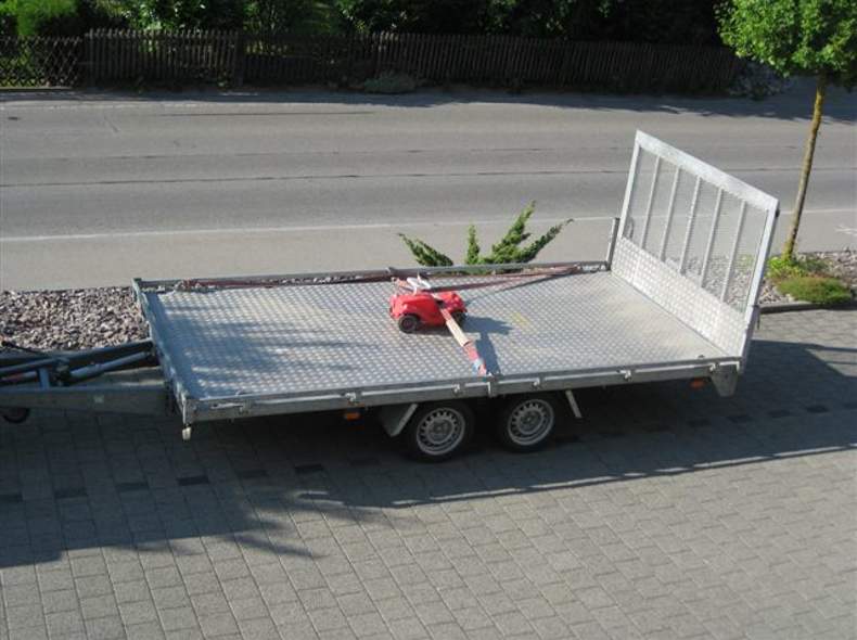 977 Anhänger