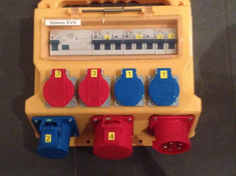 1307 Stromverteiler 16Ampere