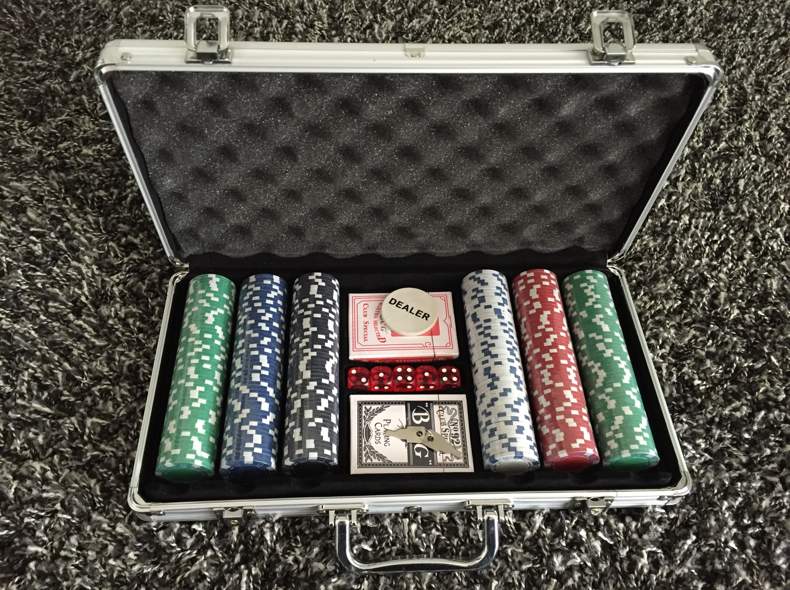 1547 Pokerset