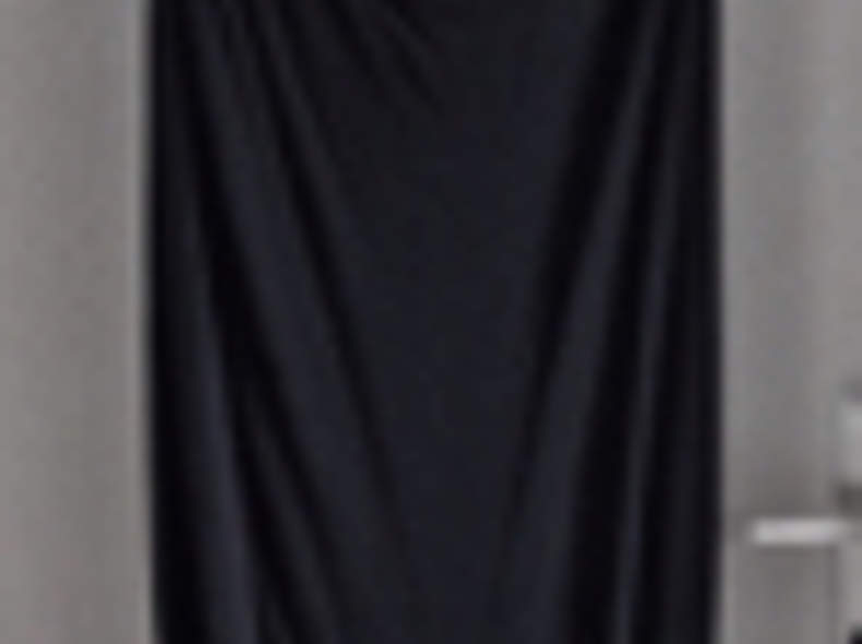 1769 langes Kleid mit Rückenausschnitt