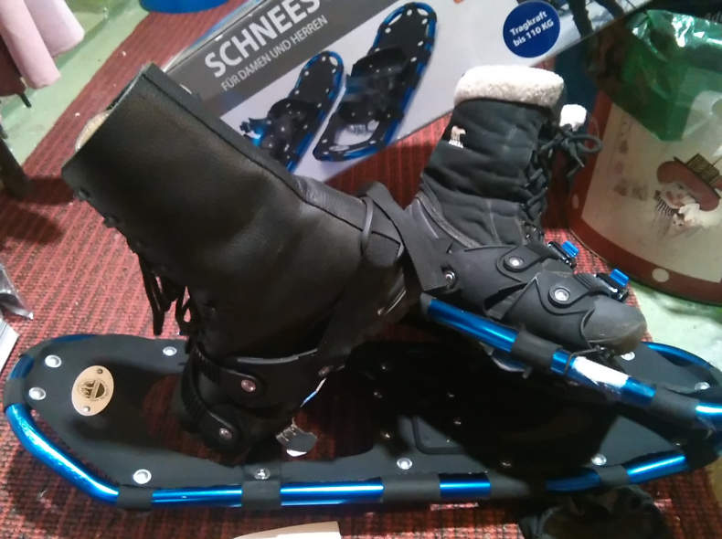 7836 Schneeschuhe