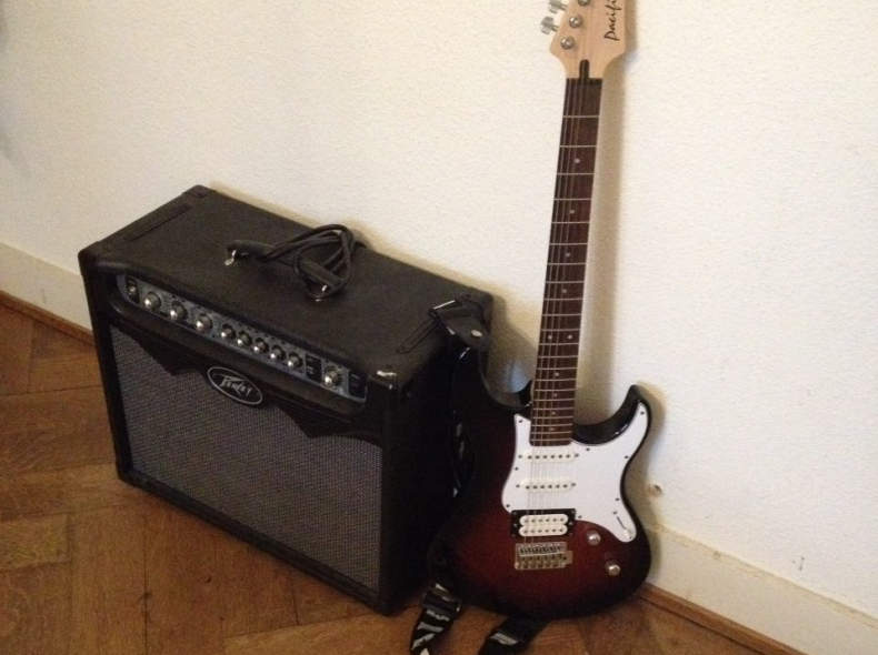 8415 E Gitarren Set