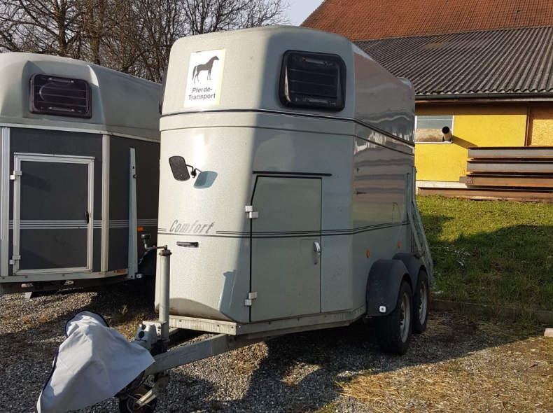 9474 Pferdeanhänger
