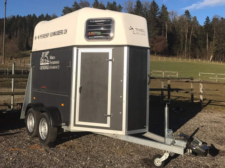 9703 2er Pferdeanhänger