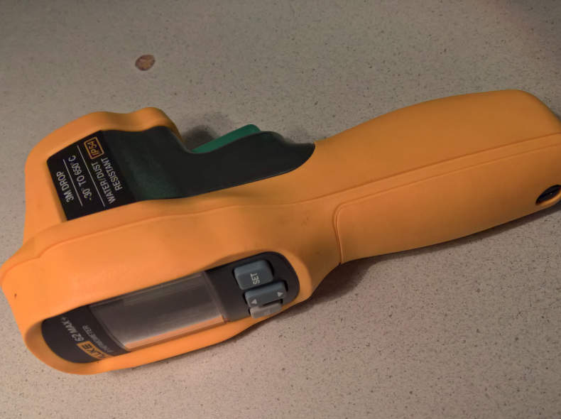 10212 Fluke 62 MAX+ Infrarot-Thermometer