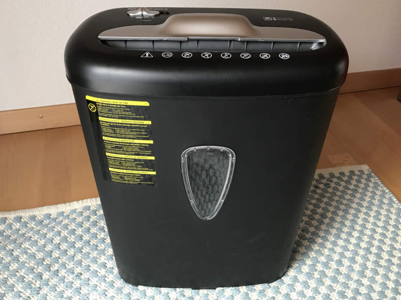 10995 Aktenvernichter Kreuzschnitt