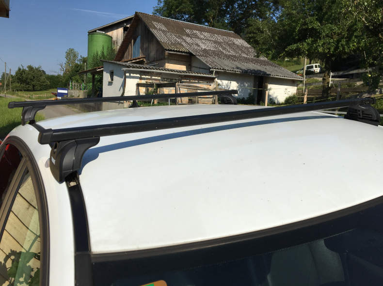 11339 Thule Dachträger für Saab 9.3 4Tür.