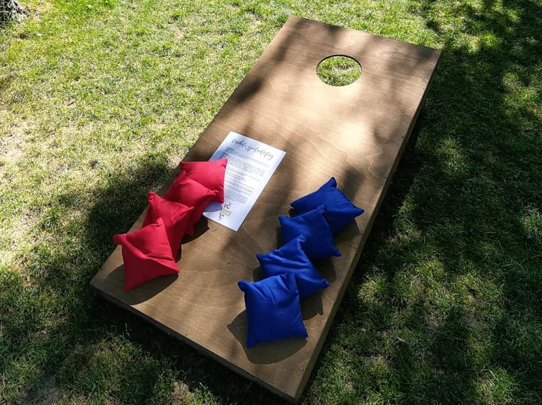 12031 Cornhole Spiel