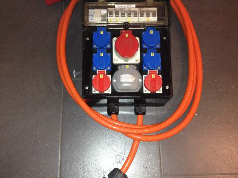 1306 Stromverteiler 32Ampere