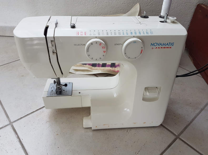 12400 Nähmaschine Novamatic