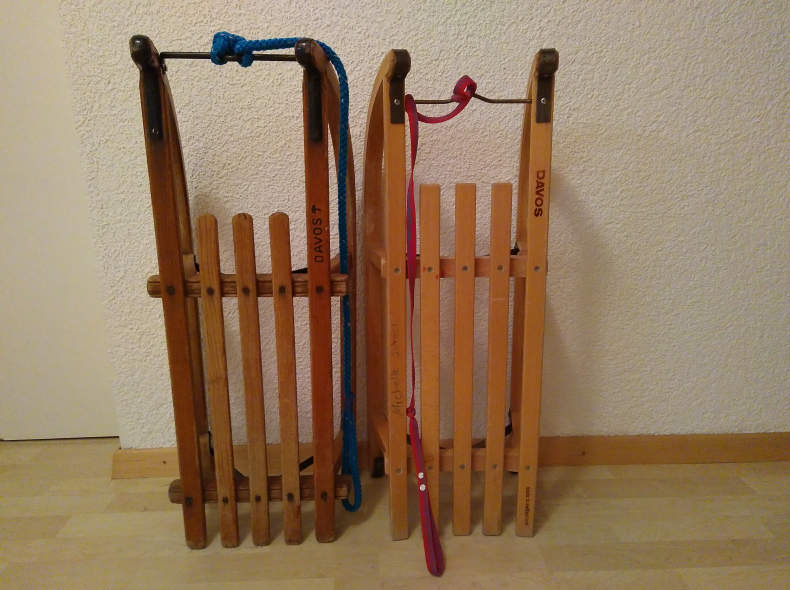 13569 Davoser Schlitten (1 od. 2)