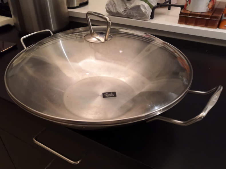 13681 Grosser Wok mit Glasdeckel