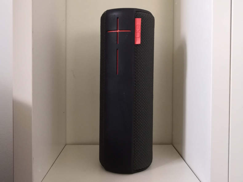 13711 Logitech UE Boom Boombox