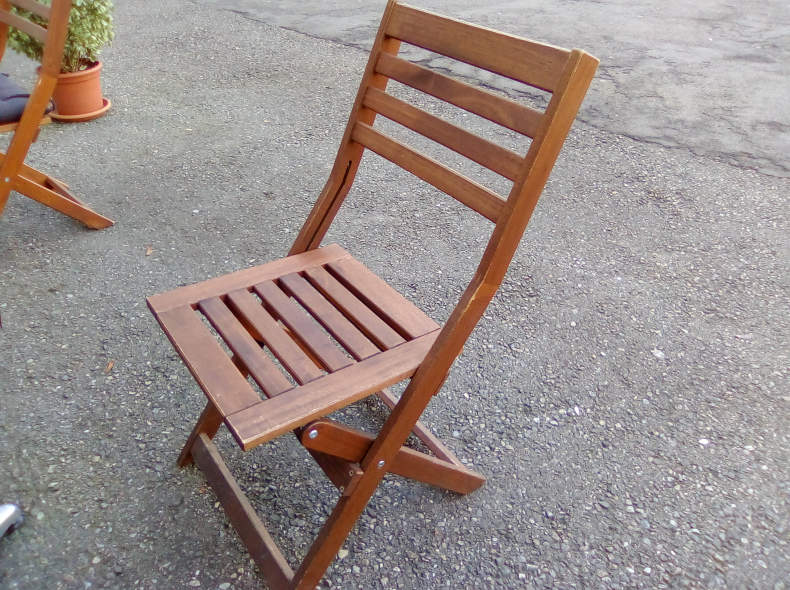13901 9 Holzklappstühle