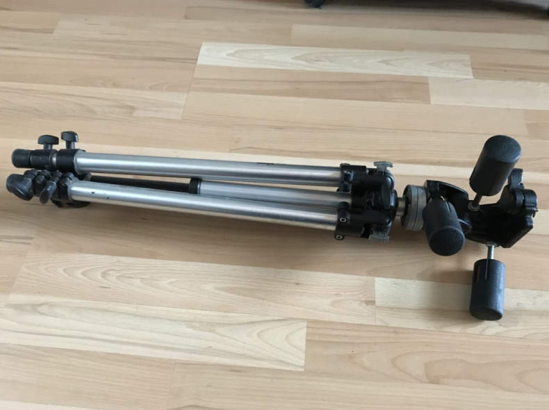 14682 Stativ stabil mit Makrokopf