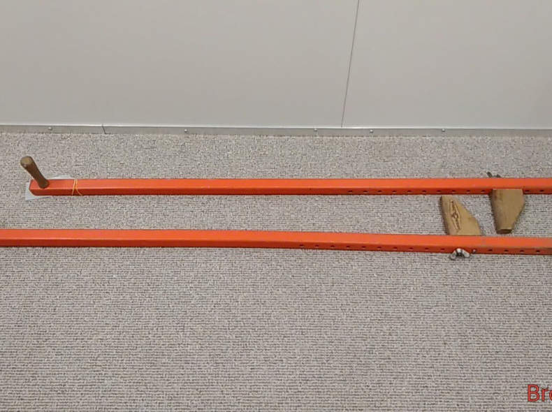 14763 Kinder Stelzen (gross)