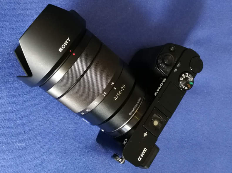 16200 Sony a6000 mit viel Zubehör