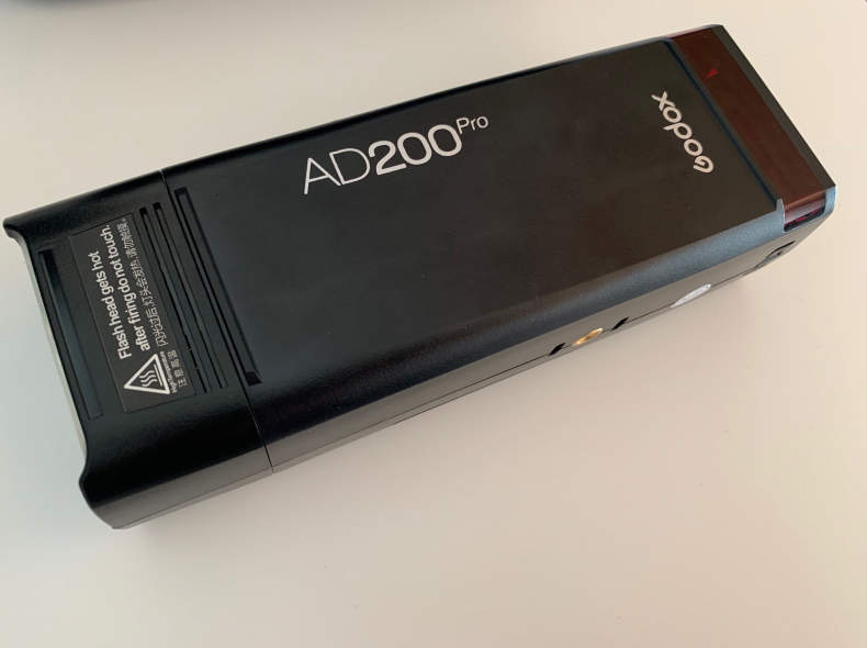 17022 Godox AD200 Pro