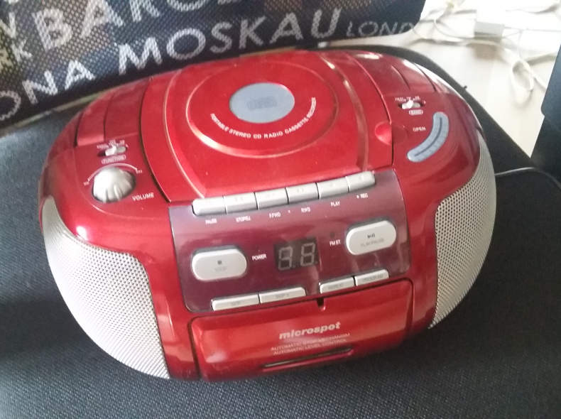 18018 Radio CD und Kassettenrecorder