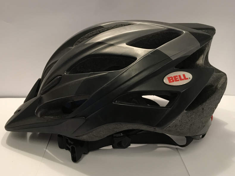 18747 Schwarzer Helm