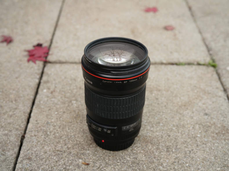 19596 Objektiv Canon 135mm 2.0