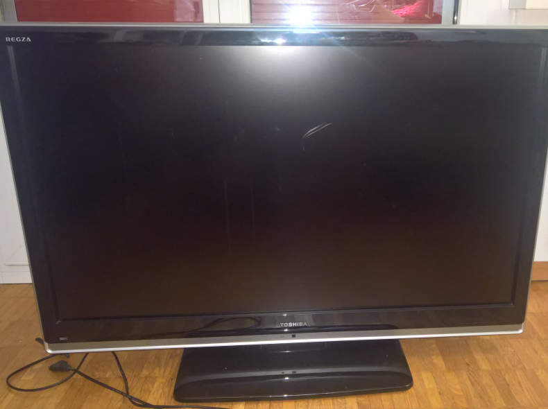 19741 Flatscreen TV Fernseher TOSHIBA