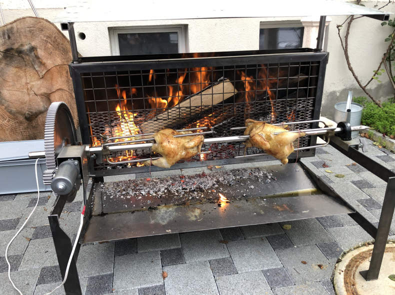 19786 Spannferkelgrill