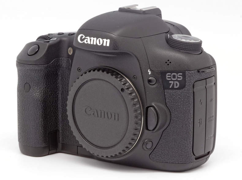19928 Canon Kamera EOS 7D neuwertig