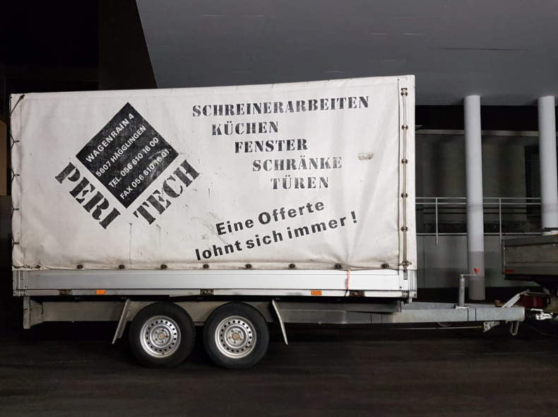 20882 Anhänger 2 Achser Peri