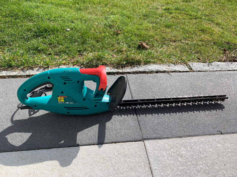 21359 Bosch Heckenschere