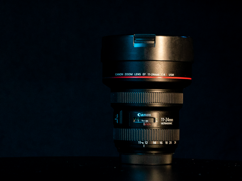 14450 Canon EF 11-24mm f/4L USM