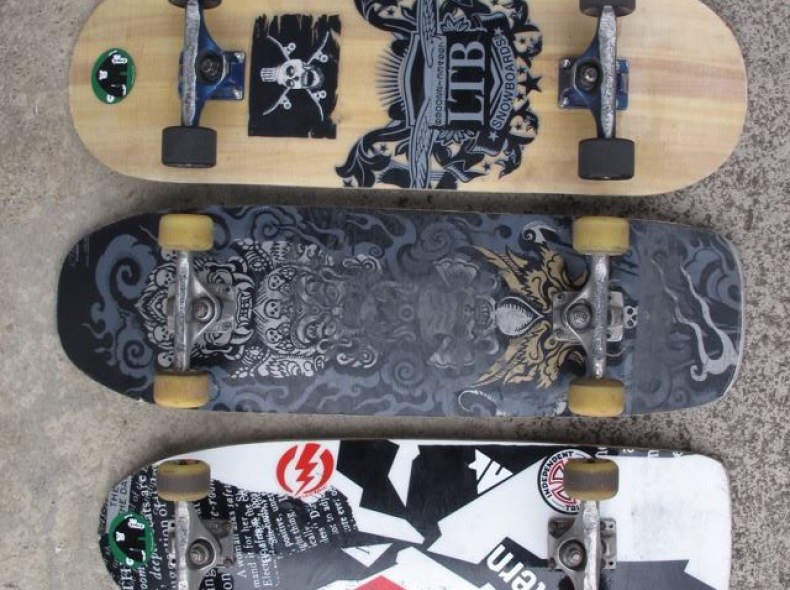 21597 Skateboard (s)