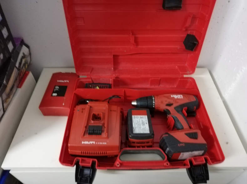 22045 Akku-Bohrschrauber Hilti SF-22A