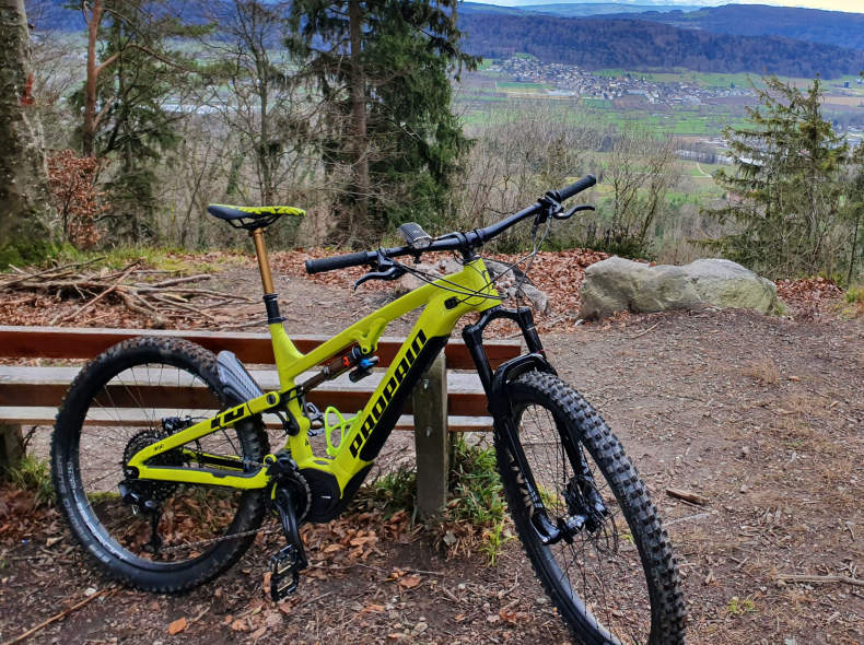 22319 E-Mountainbike Fully, E-Bike