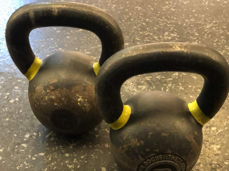 22539 Pair of Kettlebells