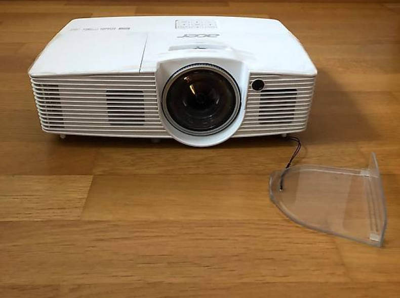 22741 Acer H6517ST Kurzdistanzbeamer