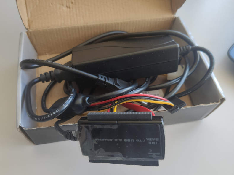 23444 IDE / SATA to USB Adapter