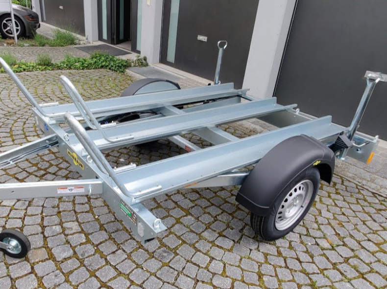 15821 3x Motorrad Anhänger günstig mieten