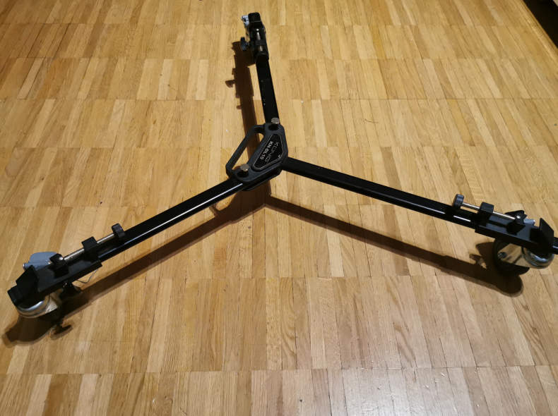 23724 Roll Gestell für Dreibeinstative