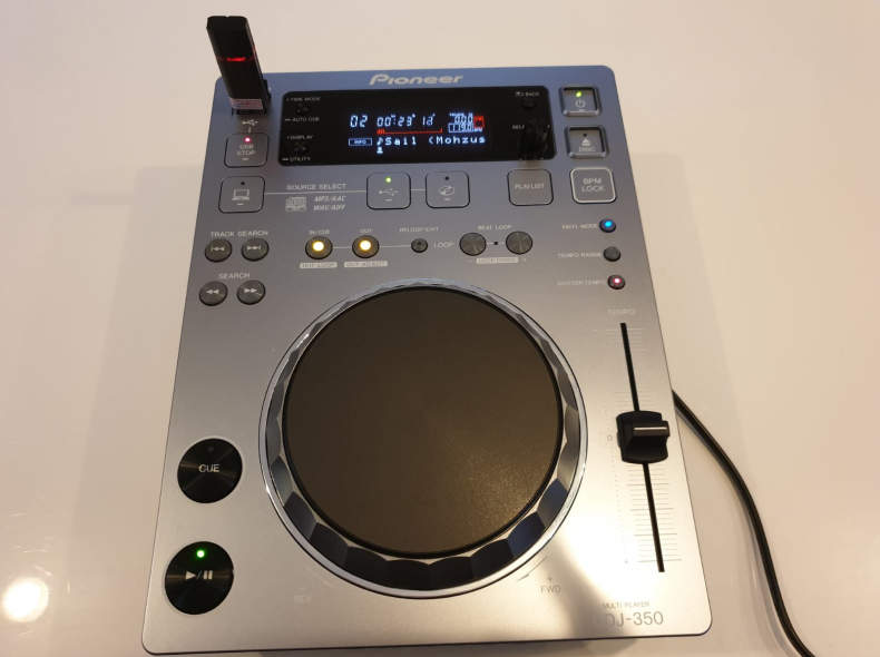 23933 Pioneer CDJ 350