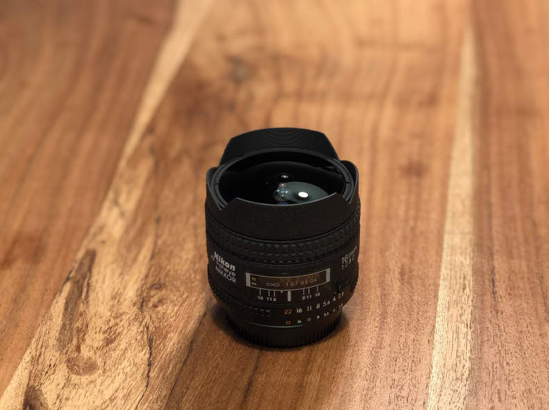 24041 Nikon AF Fisheye 16mm f/2.8D