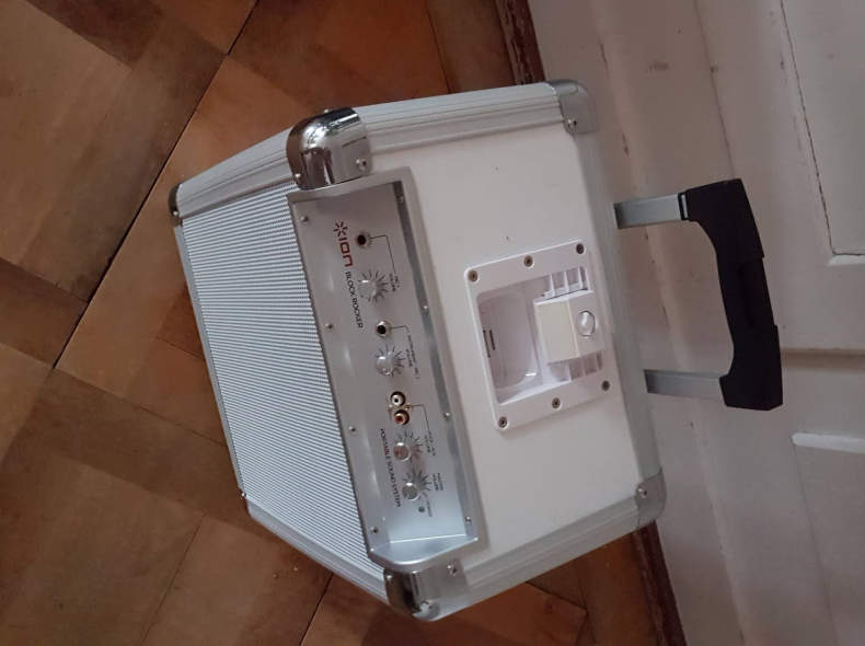 24348 ION Musikbox