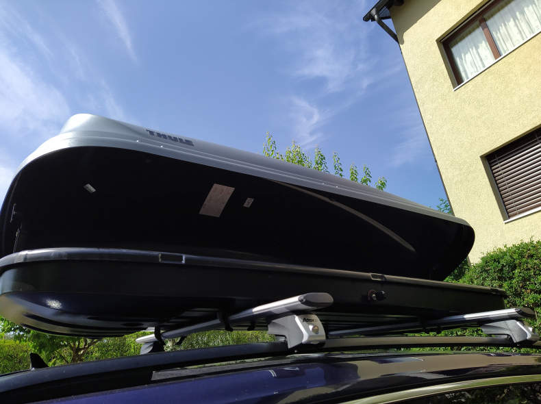 Dachbox Thule Pacific 780 (420l) mieten - Sharely