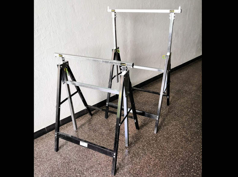 24954 höhenverstellbare Böcke