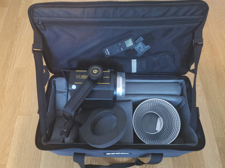 25018 Godox VL150 Dauerlicht mit Softbox