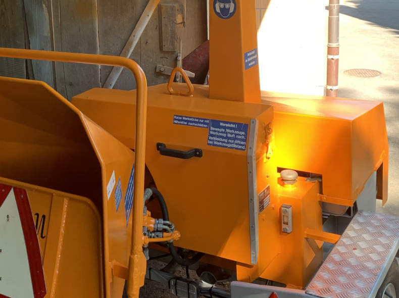 26244 Holzhäcksler Hand B150