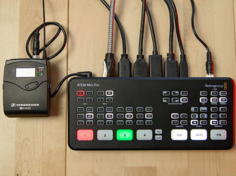27220 Blackmagic ATEM Mini pro - Live AV